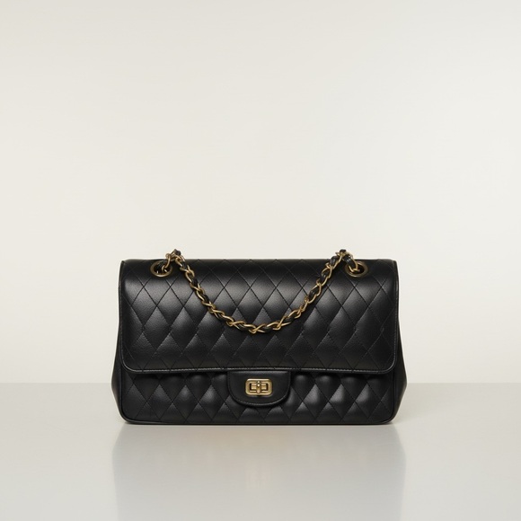 Meyers Handbags - Vintage Meyers USA Quilted Leather Flap Bag • Made in USA Chain Purse